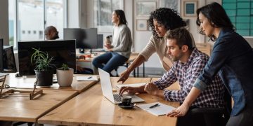 From Startups to Giants: How AI Companies Build Sustainable Growth Business Models