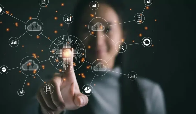 AI Technology and Its Integration with Traditional Industries as a Key to Enhancing Enterprise Competitiveness